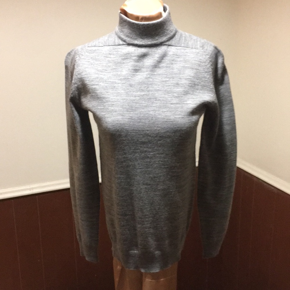 Ladies pullover